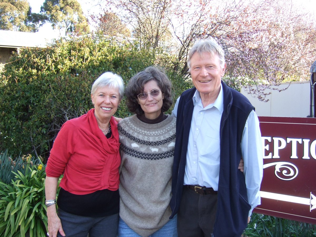 FS-13----Elaine,-Hugo-and-HelenTuki---Sept-2011-009